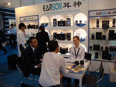 耳神多款音箱閃耀登場，引領音頻新潮流——記香港秋季電子產品展覽會